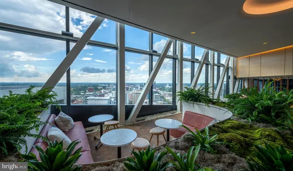 $3,211 | 4710 Elm Street, Unit 1BE1213, Bethesda, MD 20814
