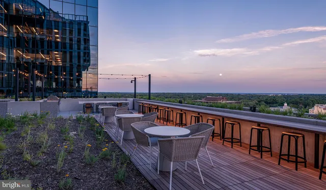 $3,175 | 4710 Elm Street, Unit 1BE1213, Bethesda, MD 20814