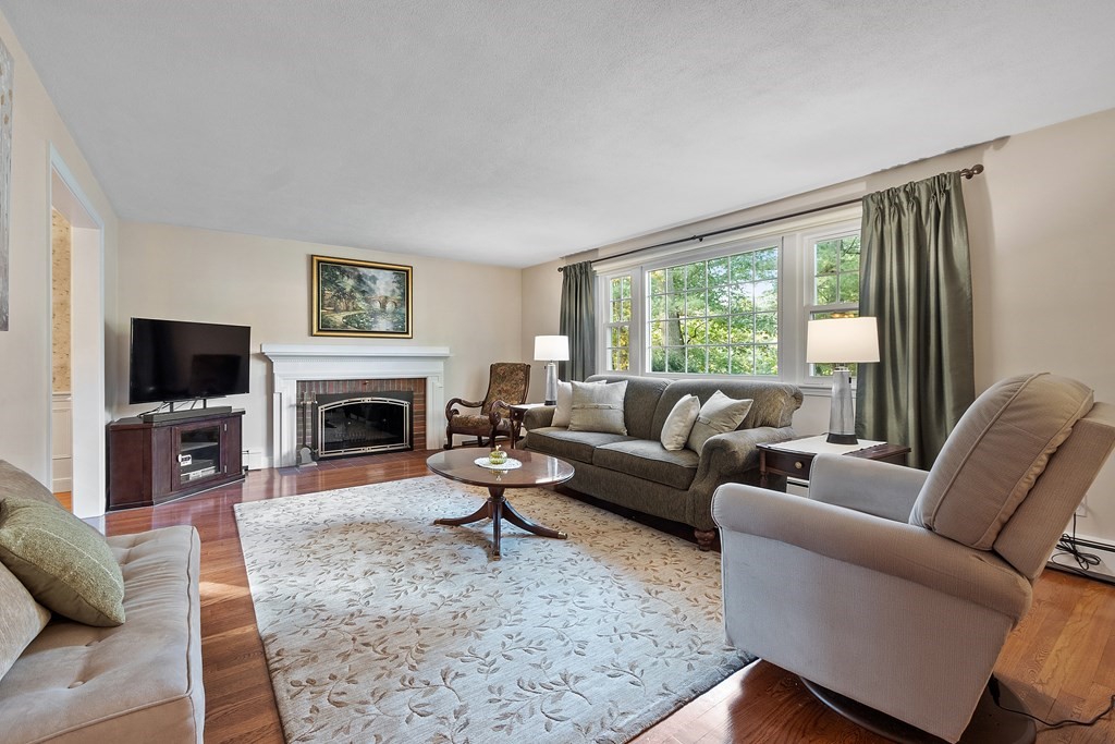 4 Fernwood Road Acton, MA 01720 - Photo 4 of 36 Gallery Image 4