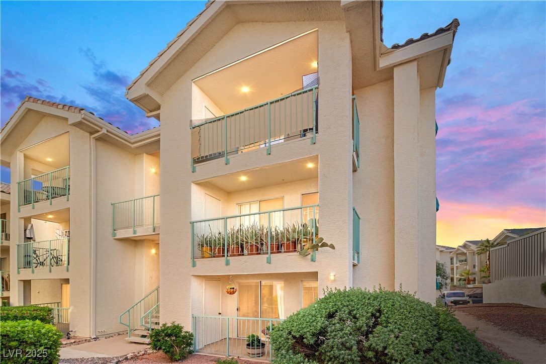 3550 Bay Sands Drive, Unit 1050 Laughlin, NV 89029 - Photo 2 of 71 View of building exterior