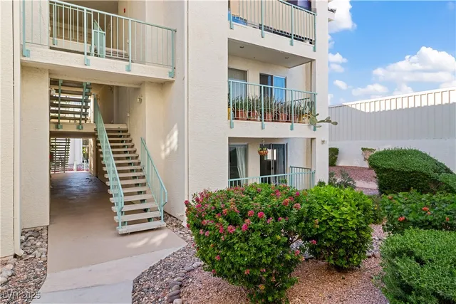 $114,900 | 3550 Bay Sands Drive, Unit 1050, Laughlin, NV 89029