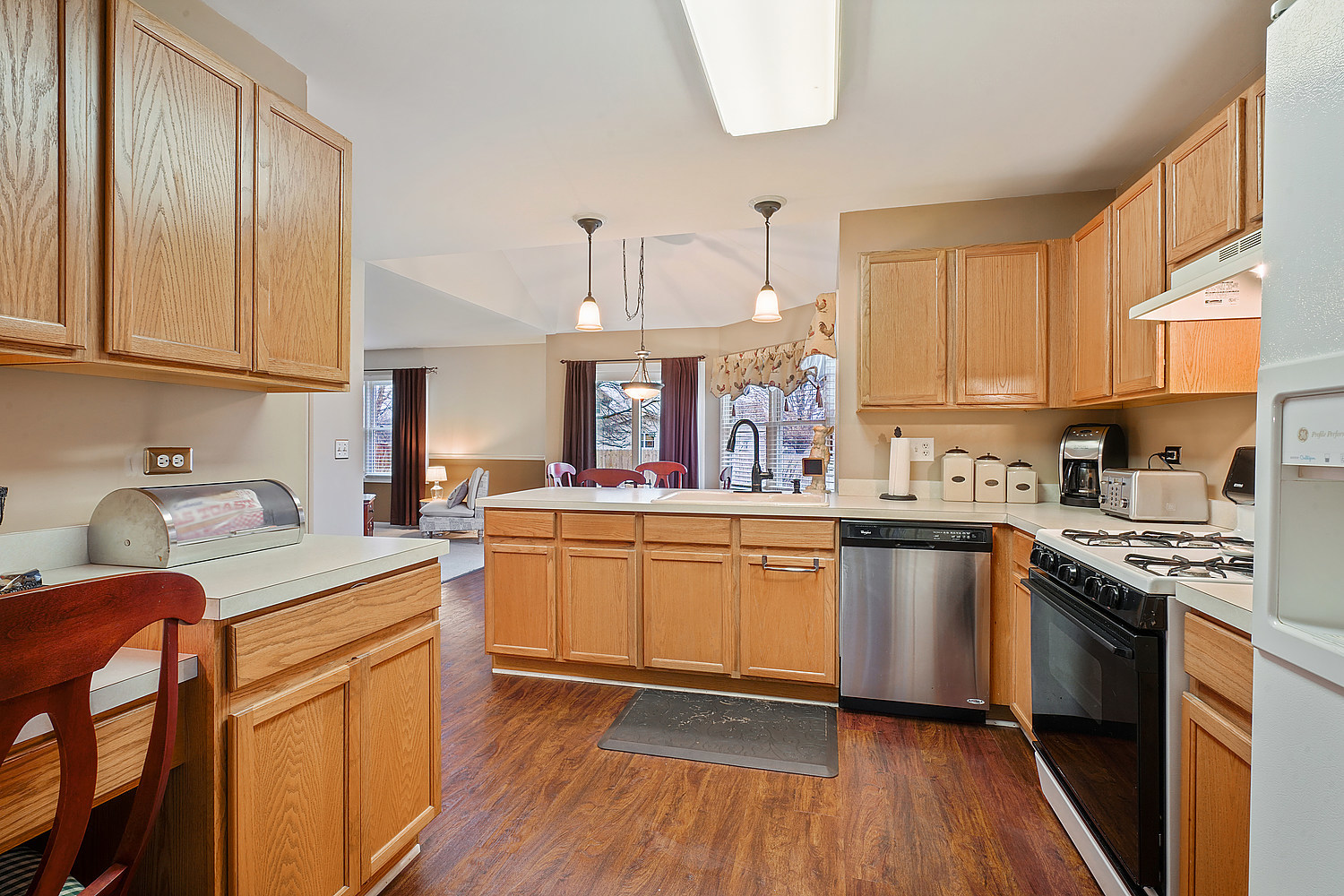 1810 Olde Mill Road Plainfield, IL 60586 - Photo 5 of 21