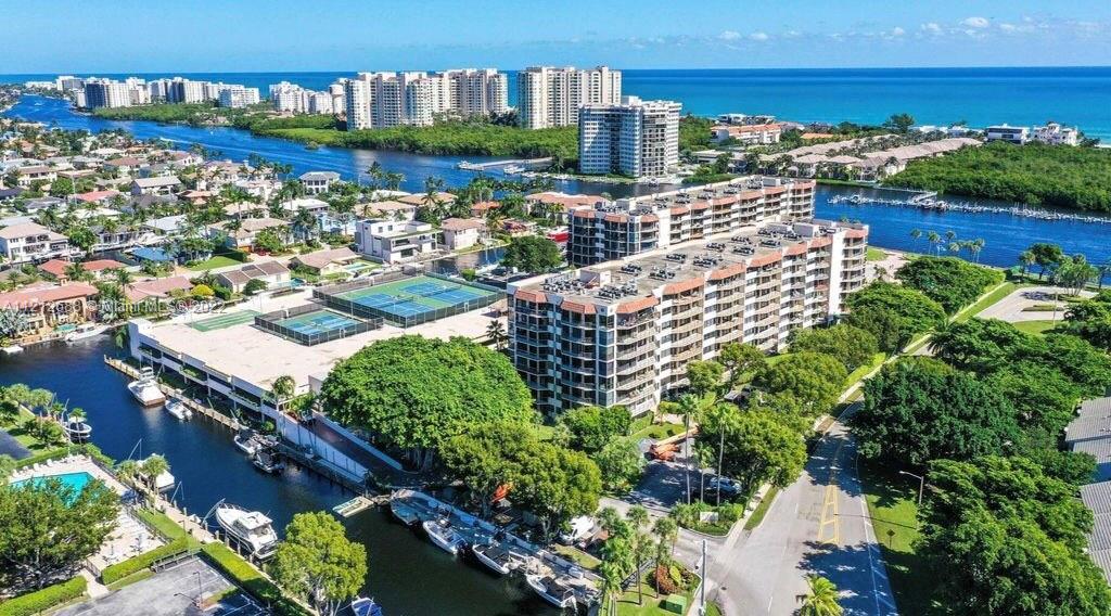 859 Jeffery Street, Unit 201 Boca Raton, FL 33487 - Photo 3 of 33 a city view