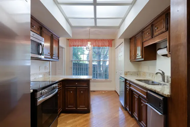 $899,000 | 505 Brighton Place, Nashville, TN 37205