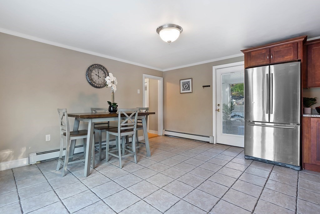 40 Springdale Avenue Saugus, MA 01906 - Photo 3 of 23