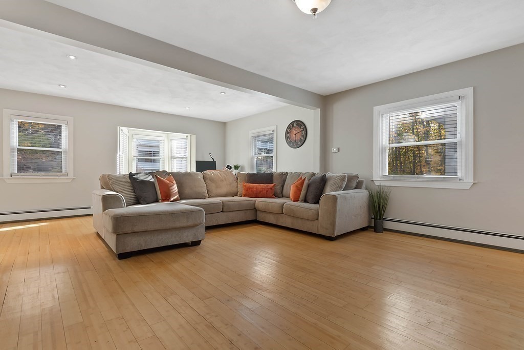 40 Springdale Avenue Saugus, MA 01906 - Photo 7 of 23