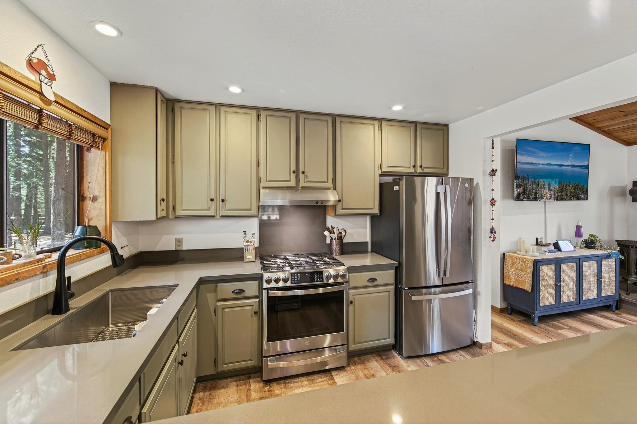 14570 Tyrol Road Truckee, CA 96161 - Photo 13 of 28