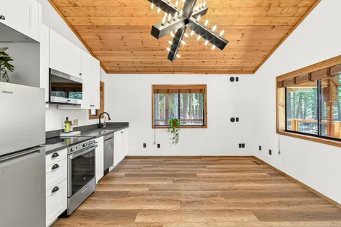 $1,100,000 | 14570 Tyrol Road, Truckee, CA 96161