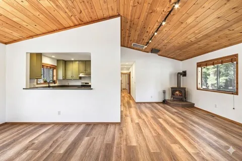 $1,100,000 | 14570 Tyrol Road, Truckee, CA 96161