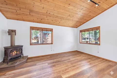 $1,100,000 | 14570 Tyrol Road, Truckee, CA 96161