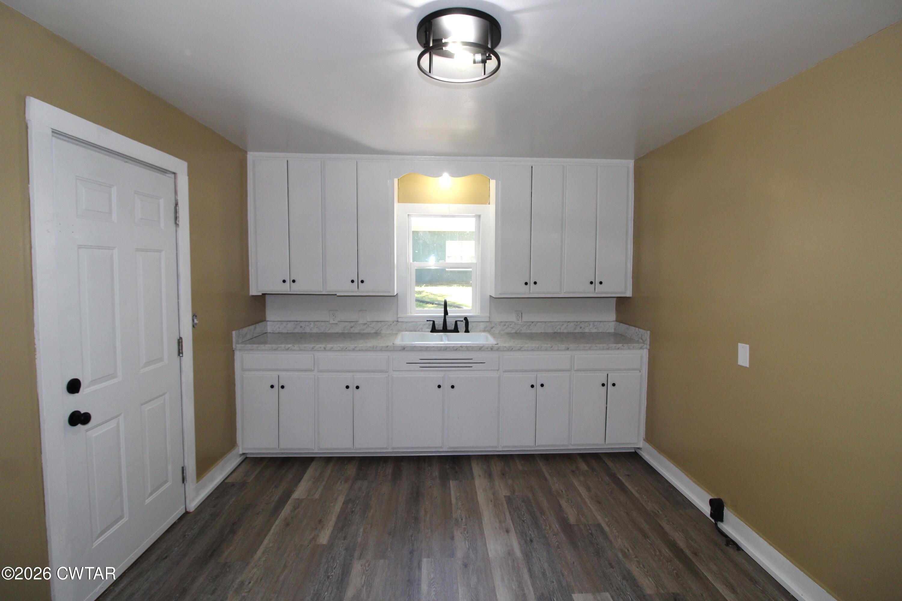 1194 Prospect Avenue Jackson, TN 38301 - Photo 3 of 15 IMG_9367