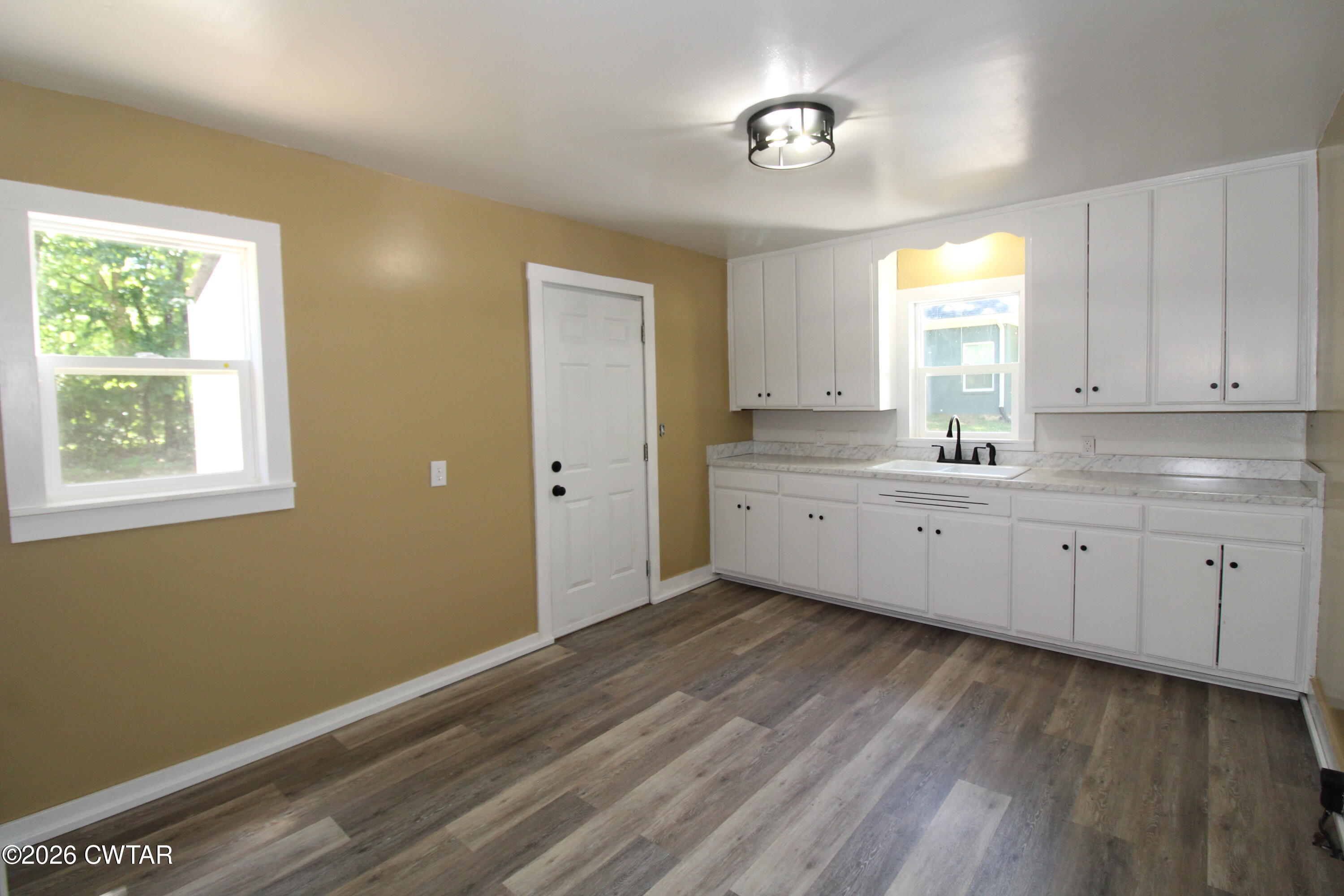 1194 Prospect Avenue Jackson, TN 38301 - Photo 4 of 15 IMG_9366