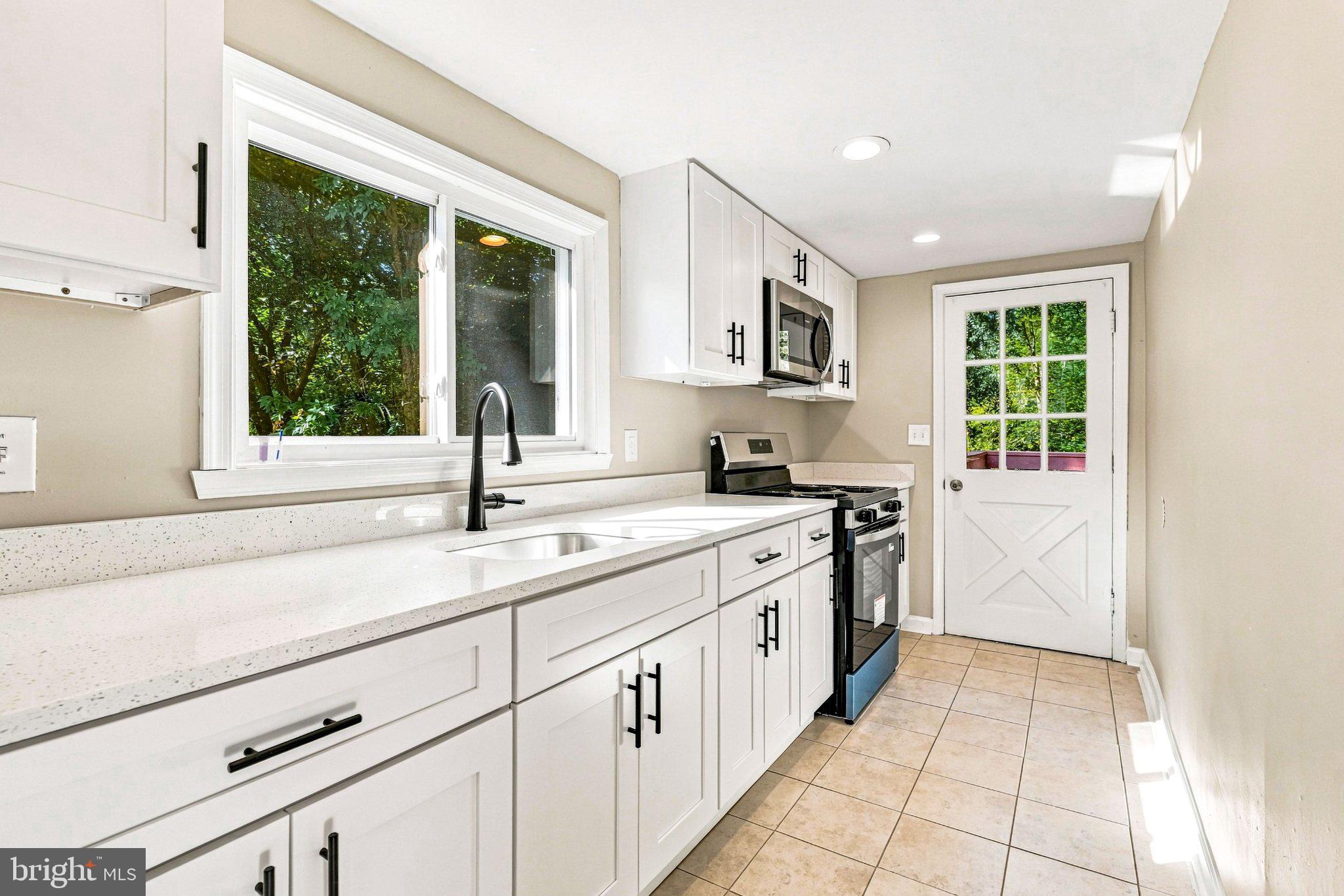 208 Hartford Road Mount Laurel, NJ 08054 - Photo 19 of 34 Gallery Image 19