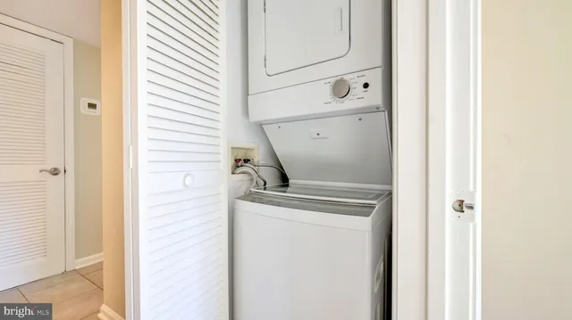 $2,385 | 1001 North Randolph Street, Unit 912, Arlington, VA 22201