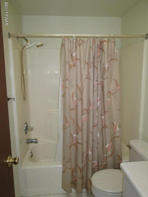 908 Scott Road Dickson City, PA 18519 - Photo 8 of 12 Bathroom