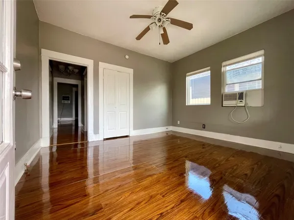 $1,200 | 6912 Avenue C, Unit 2, Houston, TX 77011
