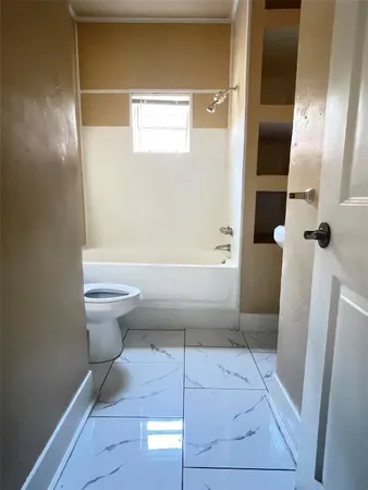 $1,200 | 6912 Avenue C, Unit 2, Houston, TX 77011