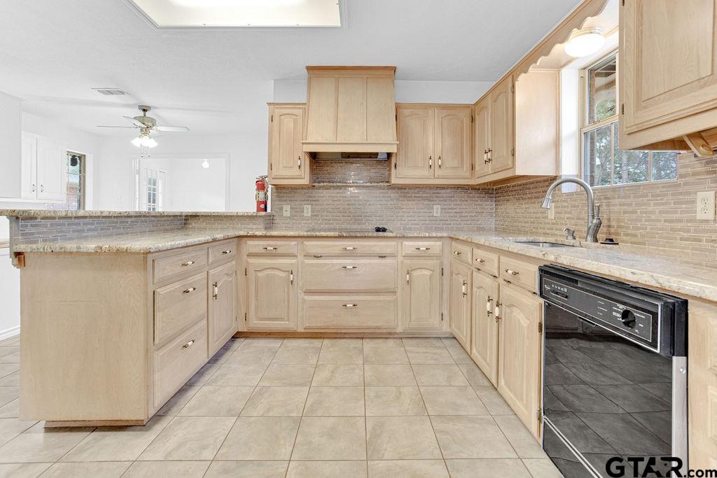 1201 Lake Cross Road Hideaway, TX 75771 - Photo 11 of 45