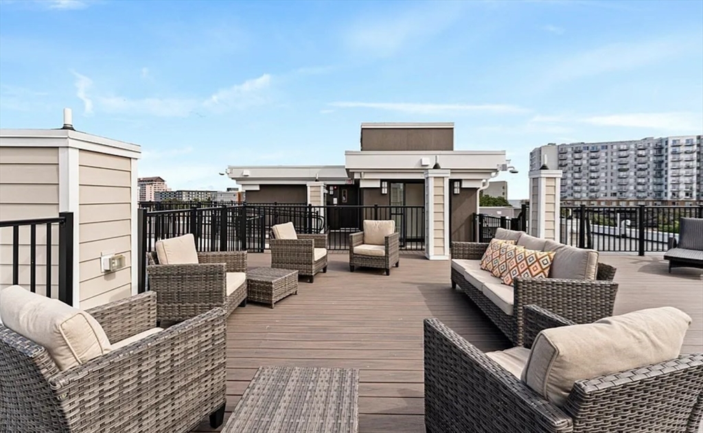 1133 North Shore Road, Unit 404 Revere, MA 02151 - Photo 13 of 19