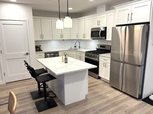 1133 North Shore Road, Unit 404 Revere, MA 02151 - Photo 3 of 19