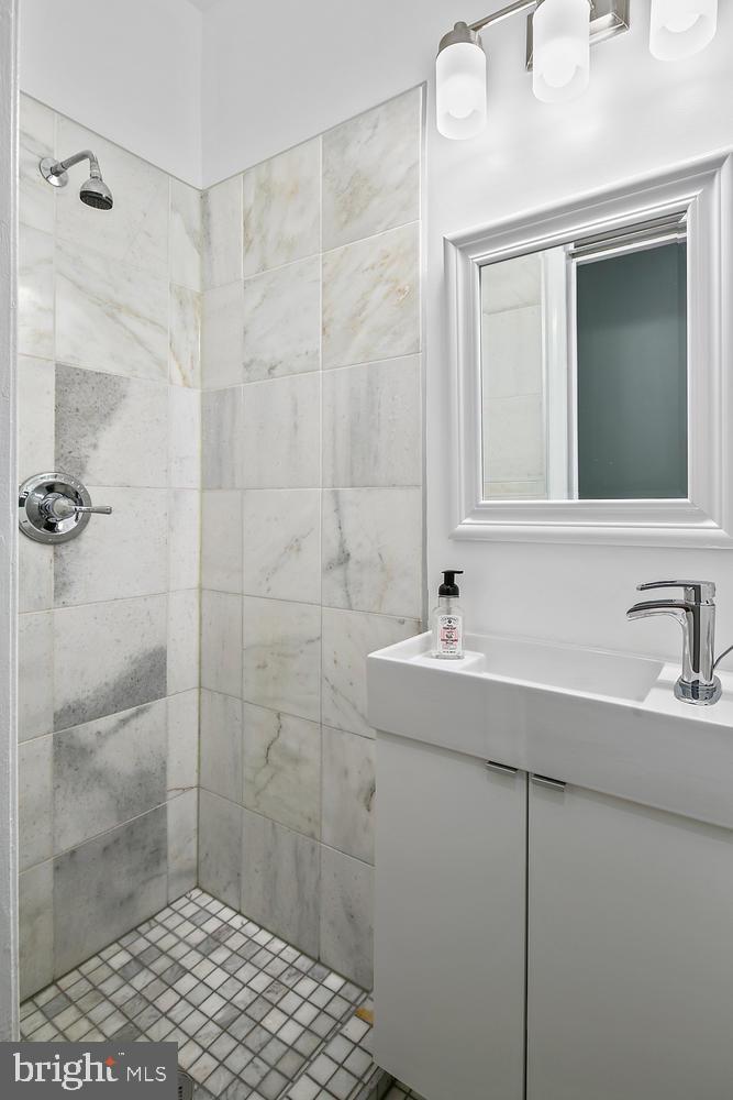1519 Park Road Northwest, Unit 301 Washington, DC 20010 - Photo 32 of 34 Gallery Image 32