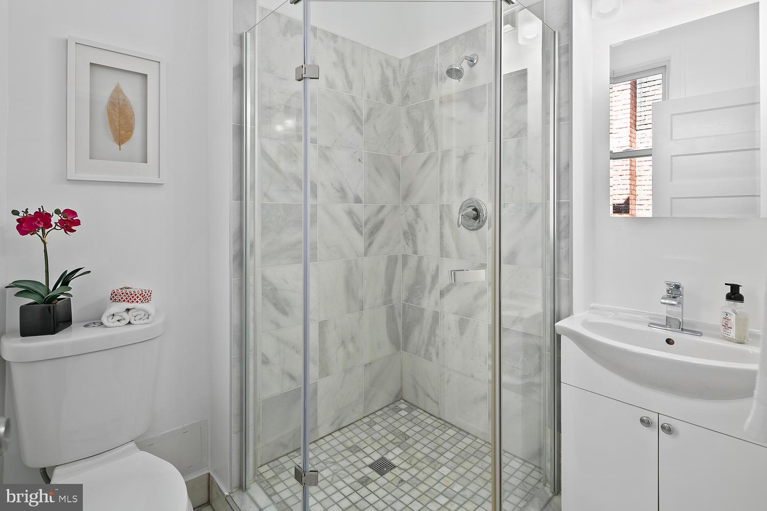1519 Park Road Northwest, Unit 301 Washington, DC 20010 - Photo 8 of 34 Gallery Image 8