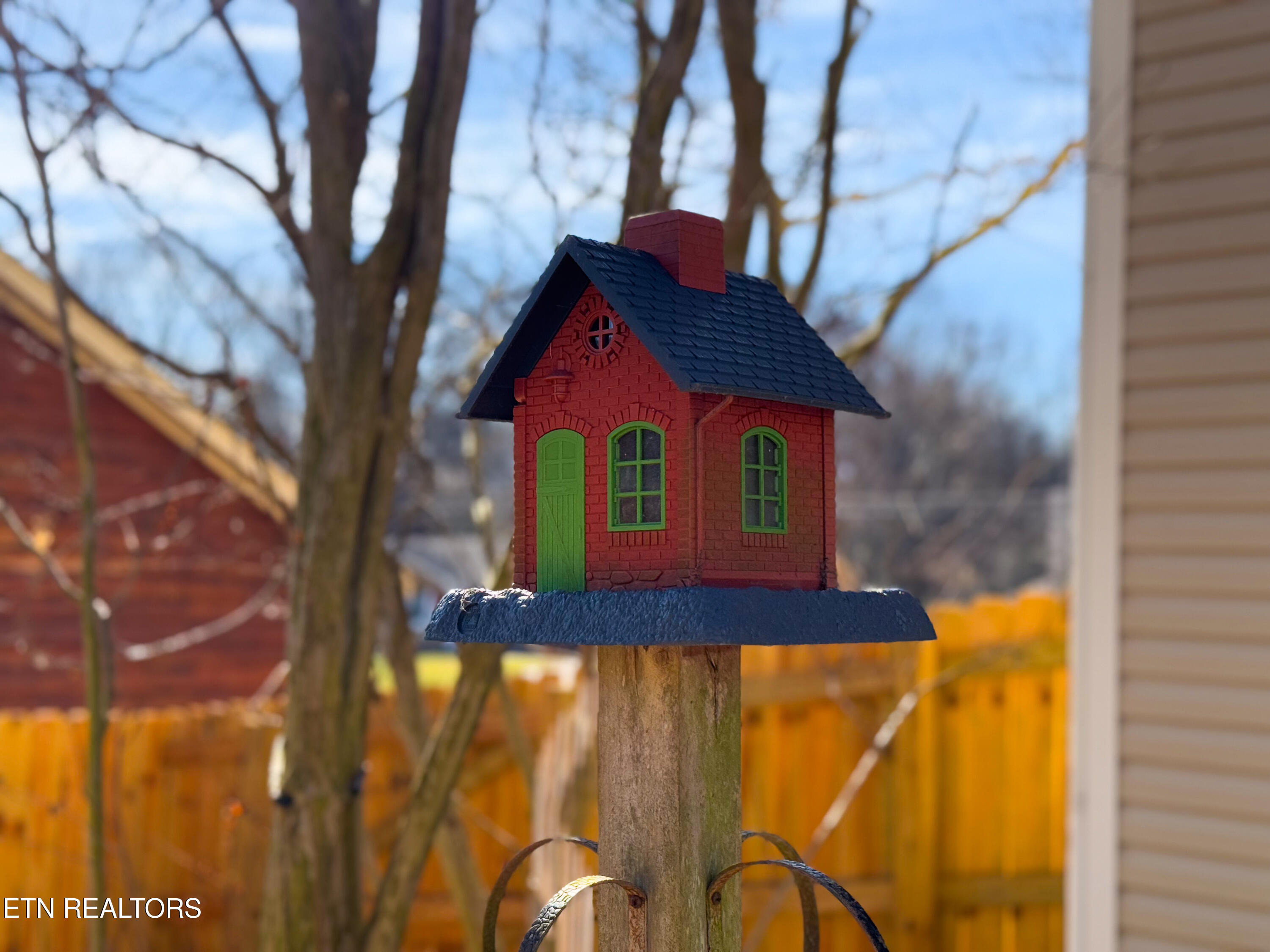 840 Bent Tree Road Knoxville, TN 37934 - Photo 29 of 29 bird feeder