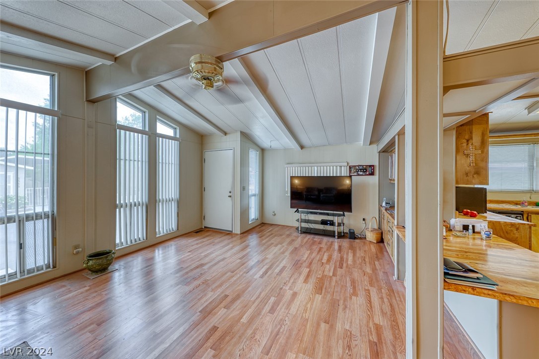 5544 Aldama Road Las Vegas, NV 89122 - Photo 8 of 34 Gallery Image 8