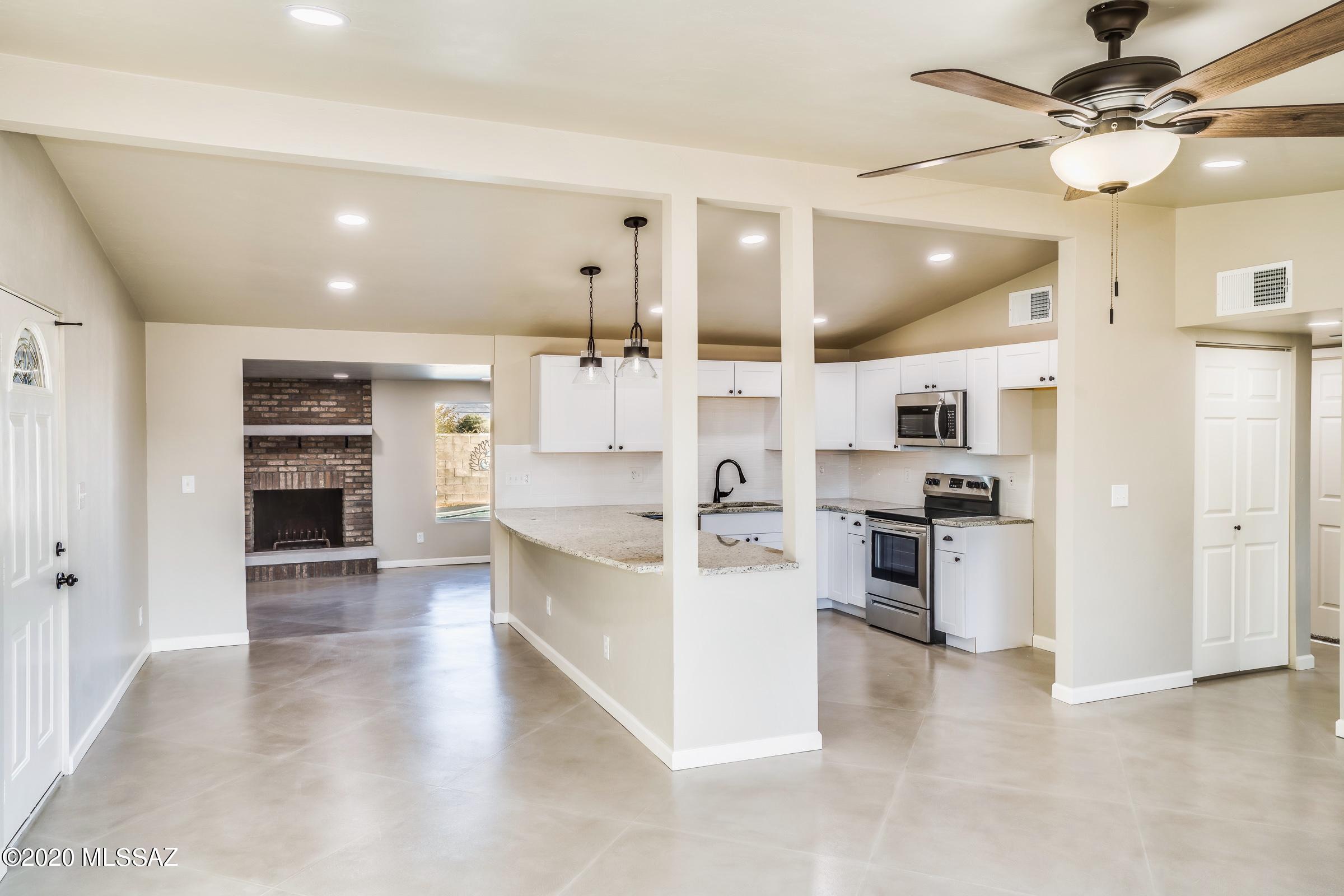 3011 South Lands End Road Tucson, AZ 85713 - Photo 13 of 49