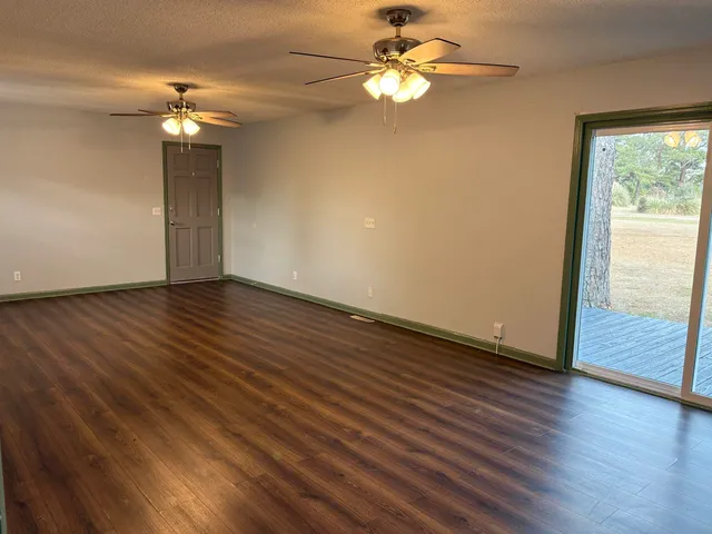 $207,000 | 10716 County Line Road, Andrews, SC 29510