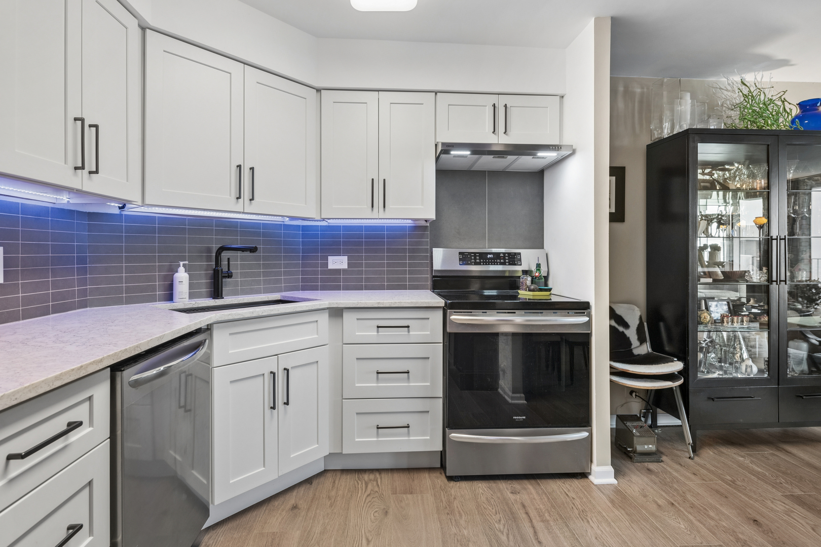 6033 North Sheridan Road, Unit 39L Chicago, IL 60660 - Photo 12 of 26