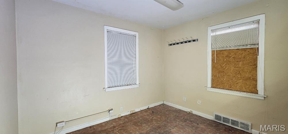 2350 Chambers Road St. Louis, MO 63136 - Photo 15 of 36