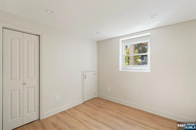 $950,000 | 326 Runnymede Road, Essex Fells, NJ 07021