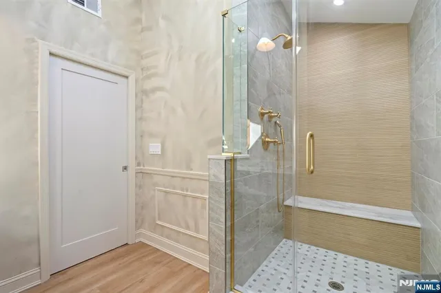 $950,000 | 326 Runnymede Road, Essex Fells, NJ 07021