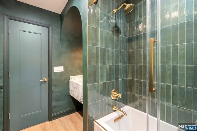 $950,000 | 326 Runnymede Road, Essex Fells, NJ 07021