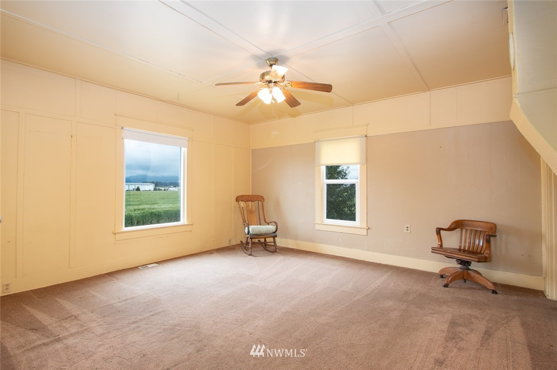 16146 McLean Road Mount Vernon, WA 98273 - Photo 4 of 23 Gallery Image 4