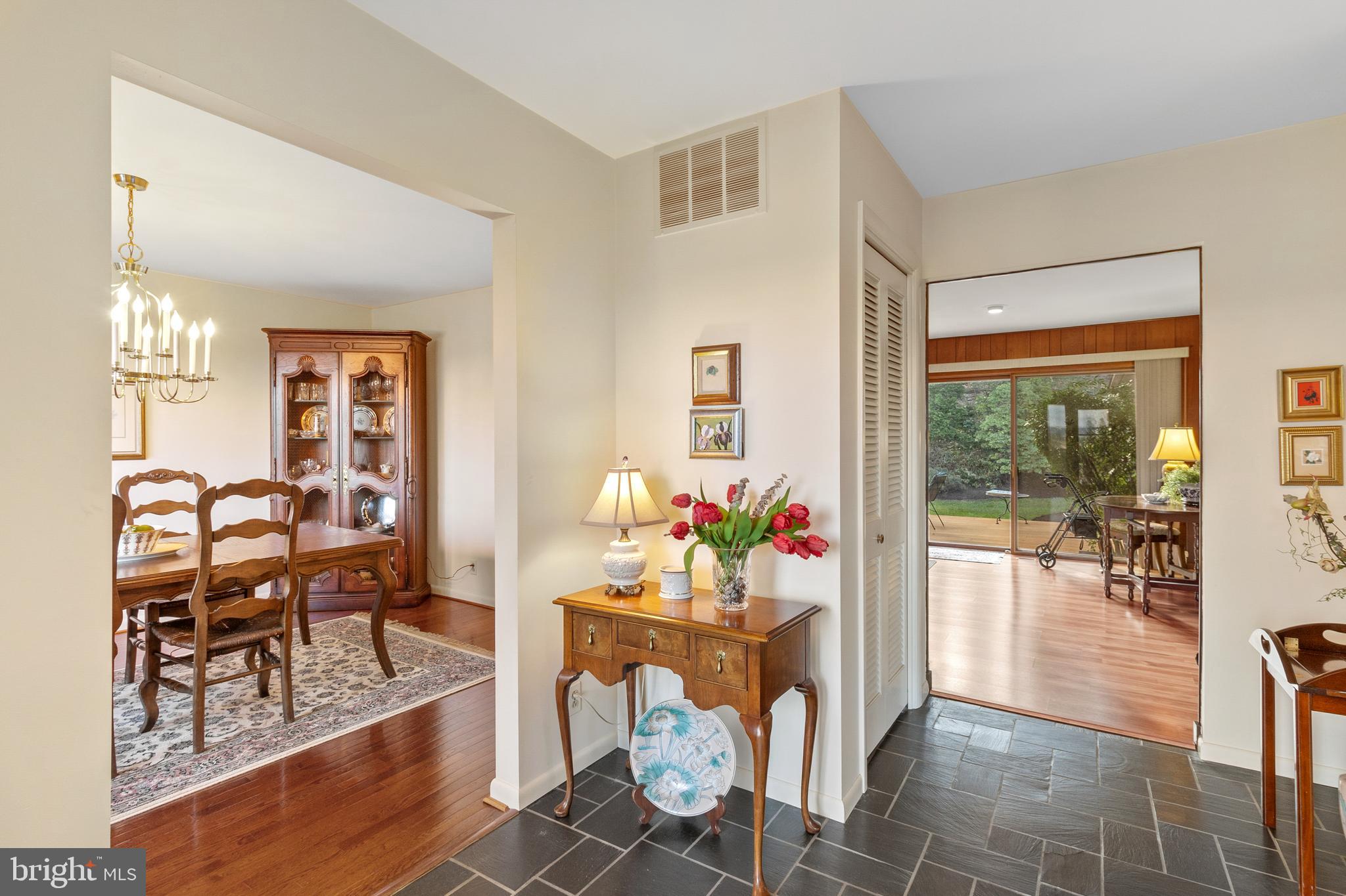 Front entrance foyer