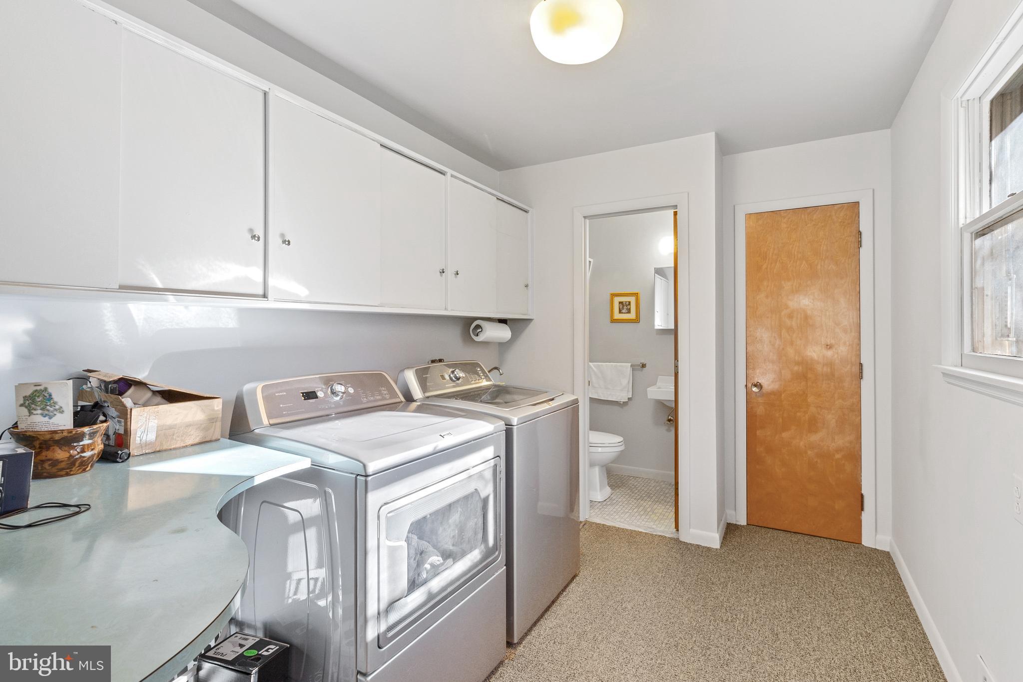 1203 Doves Cove Road Towson, MD 21286 - Photo 39 of 49 Main floor laundry w/ mud room.