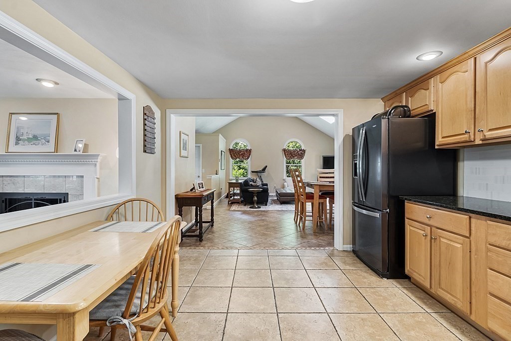 4 Edgewood Road Tewksbury, MA 01876 - Photo 9 of 42 Gallery Image 9