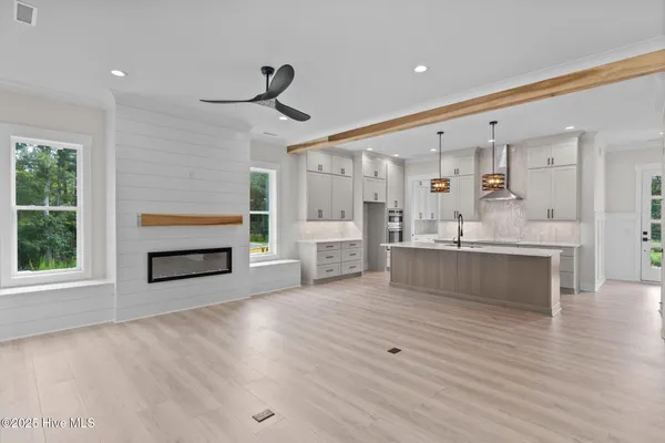 $1,150,000 | 633 Vale Drive, Wilmington, NC 28411