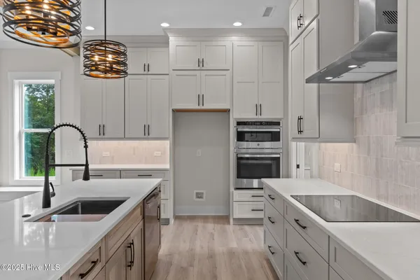 $1,150,000 | 633 Vale Drive, Wilmington, NC 28411