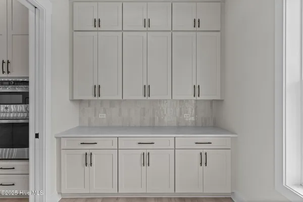 $1,150,000 | 633 Vale Drive, Wilmington, NC 28411