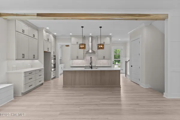 $1,150,000 | 633 Vale Drive, Wilmington, NC 28411