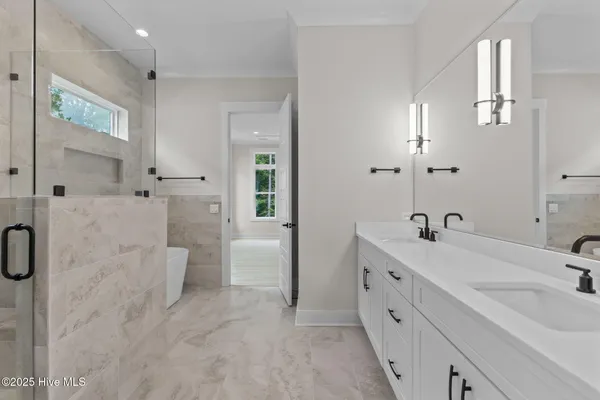 $1,150,000 | 633 Vale Drive, Wilmington, NC 28411