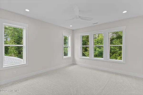 $1,150,000 | 633 Vale Drive, Wilmington, NC 28411
