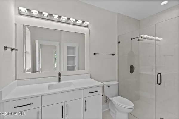 $1,150,000 | 633 Vale Drive, Wilmington, NC 28411