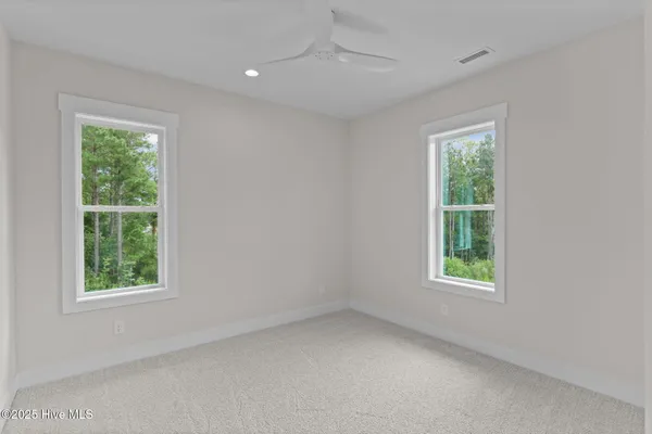 $1,150,000 | 633 Vale Drive, Wilmington, NC 28411