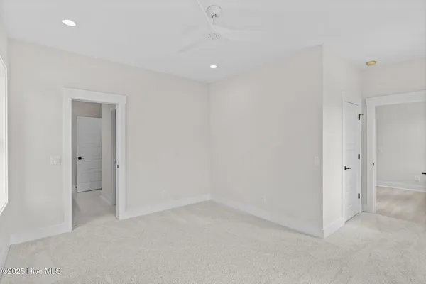 $1,150,000 | 633 Vale Drive, Wilmington, NC 28411