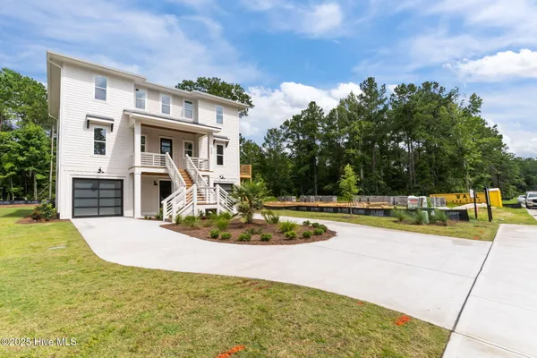 $1,150,000 | 633 Vale Drive, Wilmington, NC 28411
