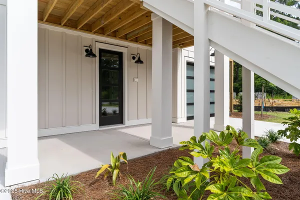 $1,150,000 | 633 Vale Drive, Wilmington, NC 28411
